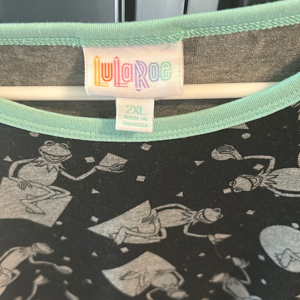 Lularoe Randy Top 2XL - Picture 2 of 3